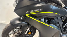 24MY Honda CBR650R E-Clutch